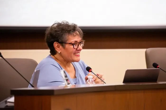 Rosa Cantu speaking at a public meeting
